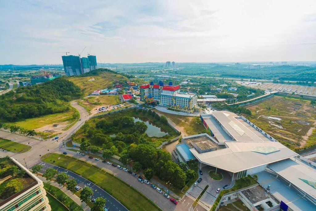 Ferienwohnung Afiniti Residensi Legoland Medini Nusajaya  Exterior foto