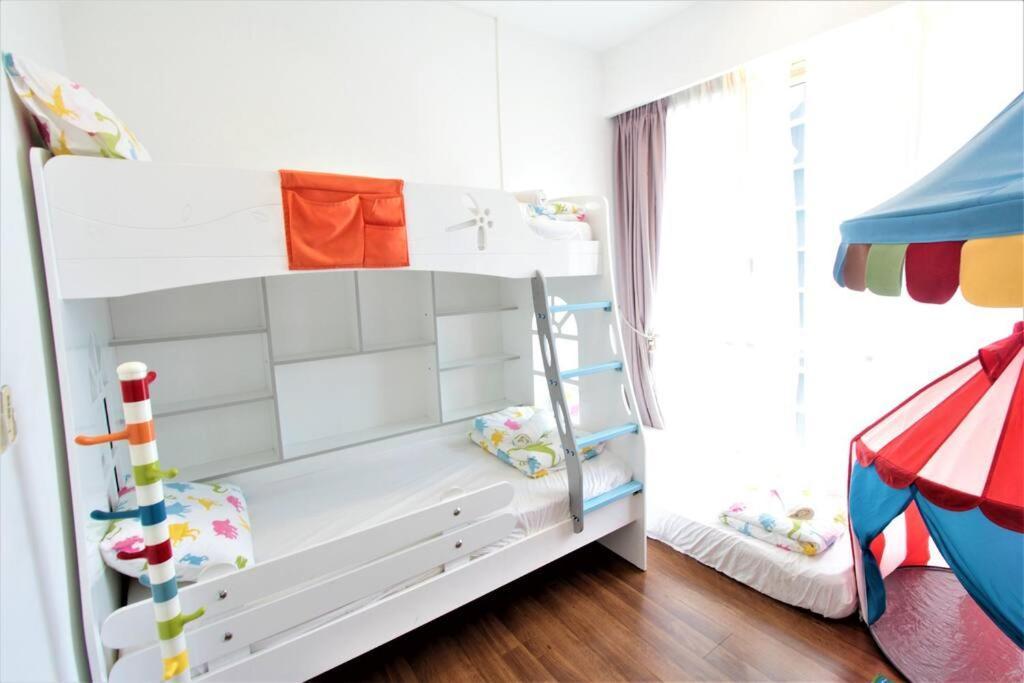 Ferienwohnung Afiniti Residensi Legoland Medini Nusajaya  Exterior foto