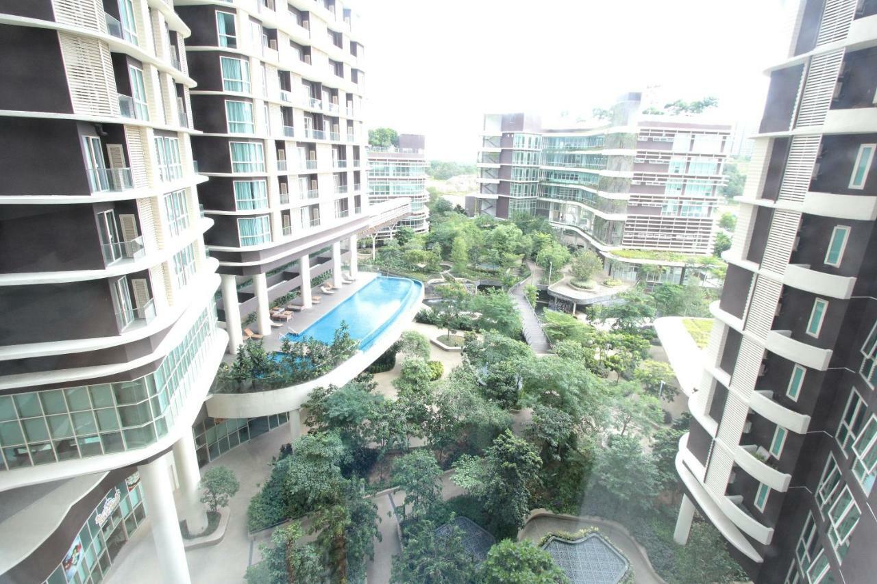 Ferienwohnung Afiniti Residensi Legoland Medini Nusajaya  Exterior foto