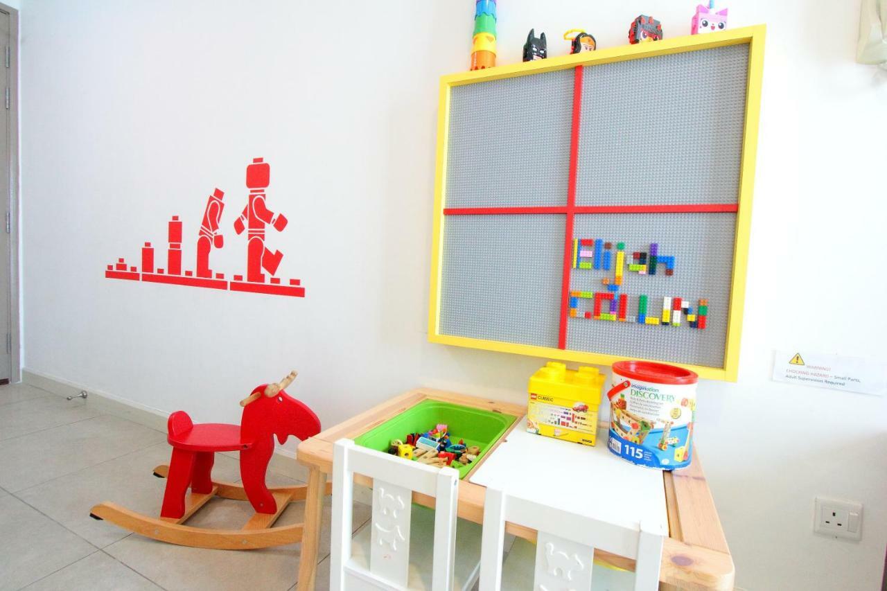 Ferienwohnung Afiniti Residensi Legoland Medini Nusajaya  Exterior foto